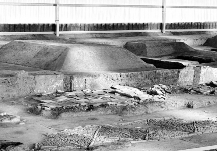 <br>          ■东垣古城中北部发掘的大型宫殿建筑<br><br>        